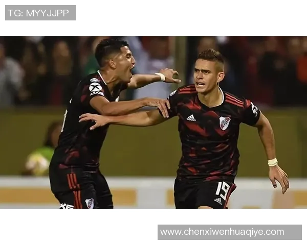 甘拿斯亚门多萨与河床的巅峰对决揭示足球战术与激情的完美结合 甘拿斯亚门多萨与河床的巅峰对决揭示足球战术与激情的完美结合