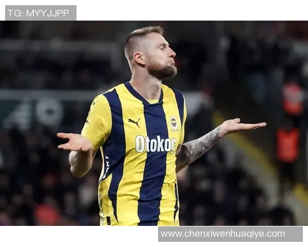 贝西克塔斯与费内巴切激战正酣谁将赢得这场宿敌对决的荣耀 贝西克塔斯与费内巴切激战正酣谁将赢得这场宿敌对决的荣耀