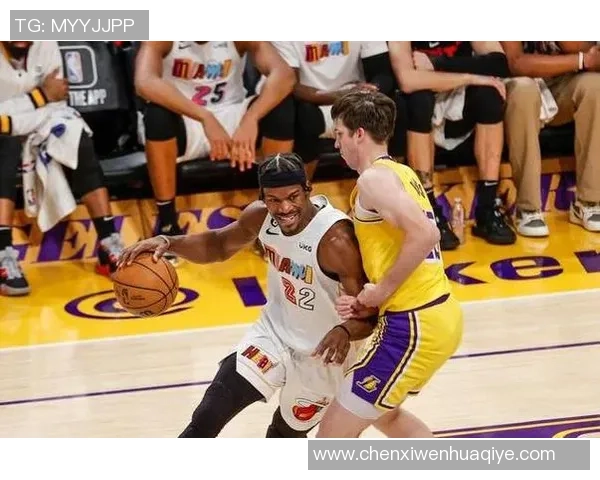 热火与湖人激战2019年11月9日精彩回顾与赛后分析 热火与湖人激战2019年11月9日精彩回顾与赛后分析